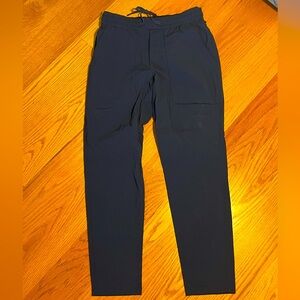 Lululemon Men’s Joggers 
size- medium